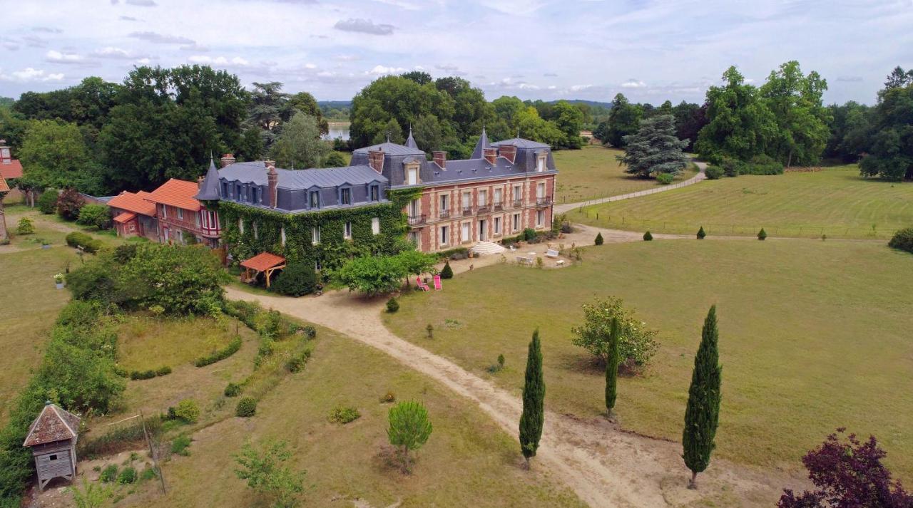 Chateau Le Quesnoy Chevrieres  Exterior foto